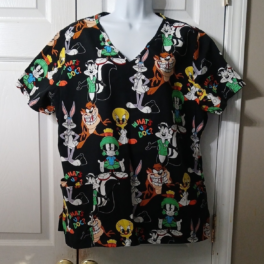 Looney Tunes Character  Taz Bugs Bunny, Tweety Print Nurse Scrub Top Sz  L NWOT